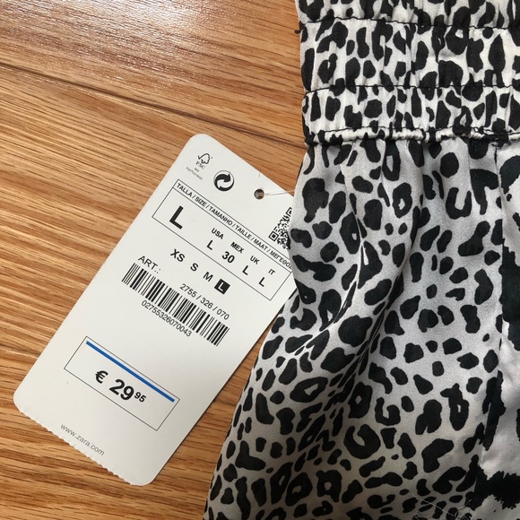 NWT Zara Woman’s High Waisted, Animal Print “Silky”Shorts Size L - Picture 6 of 8